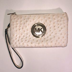 COPY Michael Kors wristlet